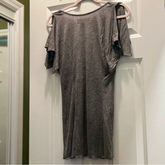 3/$19 BCBGMaxAzria Heather Gray Ruffle Flutter Top - Picture 10 of 15
